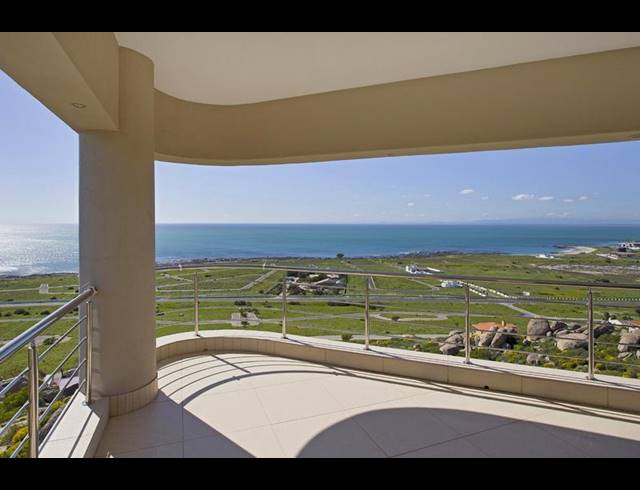 5 BEDROOM HOUSE FOR SALE IN BLUEBERRY HILL